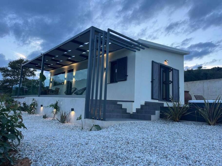 Ek Ornelakis, Luxury Country House With Jacuzzi La Canée Extérieur photo