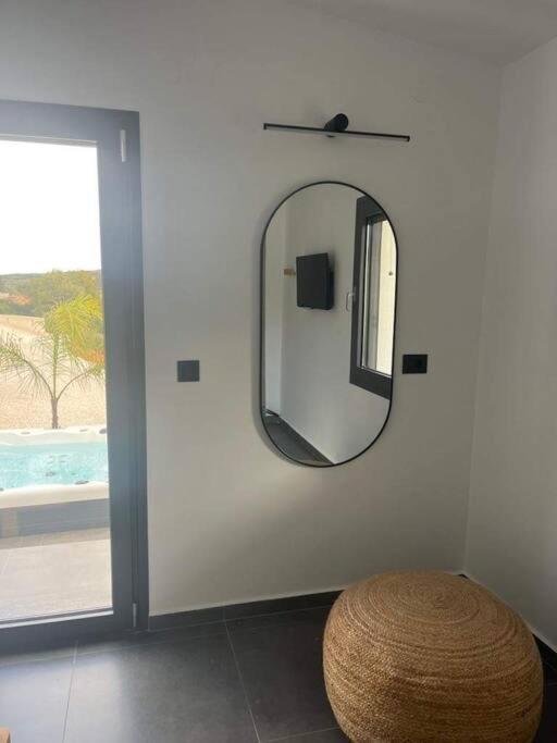 Ek Ornelakis, Luxury Country House With Jacuzzi La Canée Extérieur photo